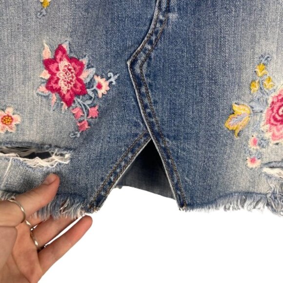 American Eagle Womens Embroidered Floral Denim Mini Skirt Size 2 Festival Boho - Picture 6 of 15